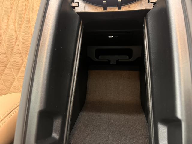 Ｇクラス Ｇ４５０ｄ　ＡＭＧラインパッケージ　ＡＭＧライン　マヌファクトゥーアプログラム　サンルーフ　ブルメスターサラウンドサウンドシステム　パワーシート　シートヒーター　ベンチレーター　３６０℃カメラ　ＬＥＤヘッドライト　茶革シート　新車保証継（16枚目）