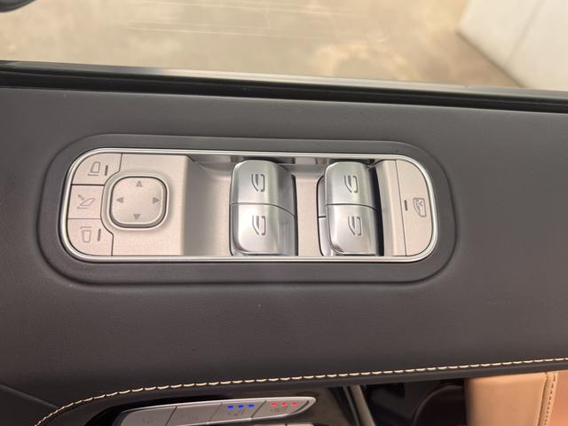 Ｇクラス Ｇ４５０ｄ　ＡＭＧラインパッケージ　ＡＭＧライン　マヌファクトゥーアプログラム　サンルーフ　ブルメスターサラウンドサウンドシステム　パワーシート　シートヒーター　ベンチレーター　３６０℃カメラ　ＬＥＤヘッドライト　茶革シート　新車保証継（26枚目）