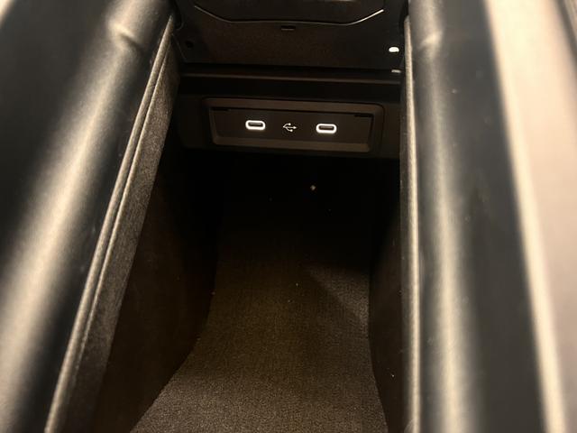 Ａクラス Ａ１８０　ＡＭＧラインパッケージ　ＡＭＧラインパッケージ／ＡＭＧレザーエクスクルーシブパッケージ／メモリ付きパワーシート／　シートヒーター／アンビエントライト／ＭＢＵＸ搭載／１８ＡＷ／新車保証継承／認定中古車（16枚目）