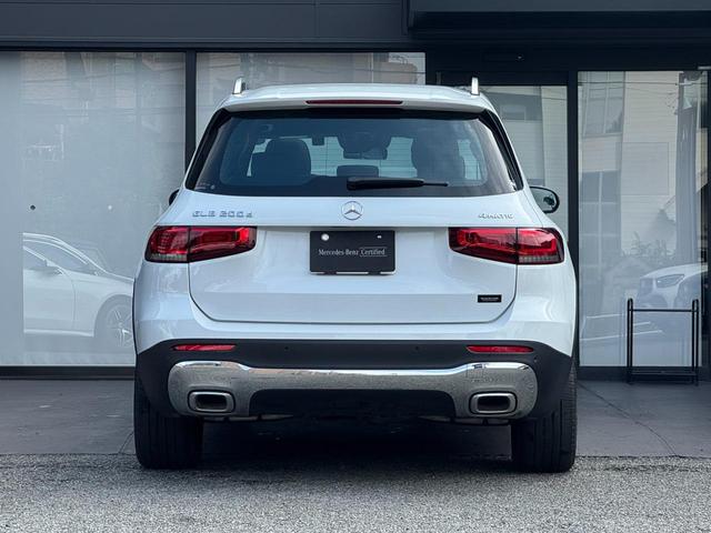 GLB GLB200d 4マチック 弊社下取り車両 AMGラインパッケージ レザーDINAMICAシート 19インチアルミ プライバシーガラス マルチビームLEDヘッドライト 本革スポーツステアリング レーダーセーフティーPKG(6枚目)