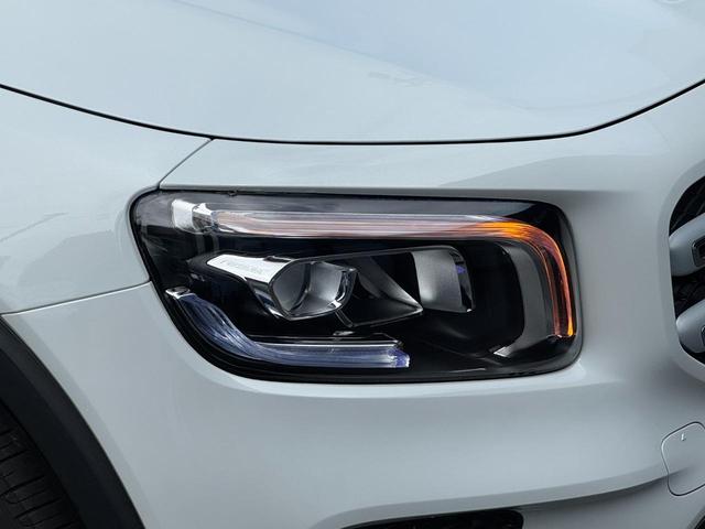 GLB GLB200d 4マチック 弊社下取り車両 AMGラインパッケージ レザーDINAMICAシート 19インチアルミ プライバシーガラス マルチビームLEDヘッドライト 本革スポーツステアリング レーダーセーフティーPKG(7枚目)