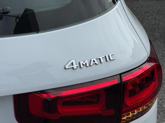 GLB GLB200d 4マチック 弊社下取り車両 AMGラインパッケージ レザーDINAMICAシート 19インチアルミ プライバシーガラス マルチビームLEDヘッドライト 本革スポーツステアリング レーダーセーフティーPKG(11枚目)