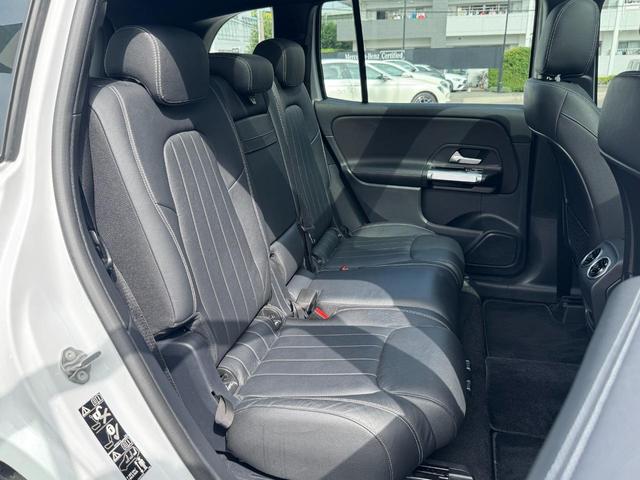 GLB GLB200d 4マチック 弊社下取り車両 AMGラインパッケージ レザーDINAMICAシート 19インチアルミ プライバシーガラス マルチビームLEDヘッドライト 本革スポーツステアリング レーダーセーフティーPKG(15枚目)