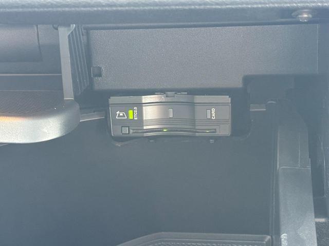 GLB GLB200d 4マチック 弊社下取り車両 AMGラインパッケージ レザーDINAMICAシート 19インチアルミ プライバシーガラス マルチビームLEDヘッドライト 本革スポーツステアリング レーダーセーフティーPKG(42枚目)