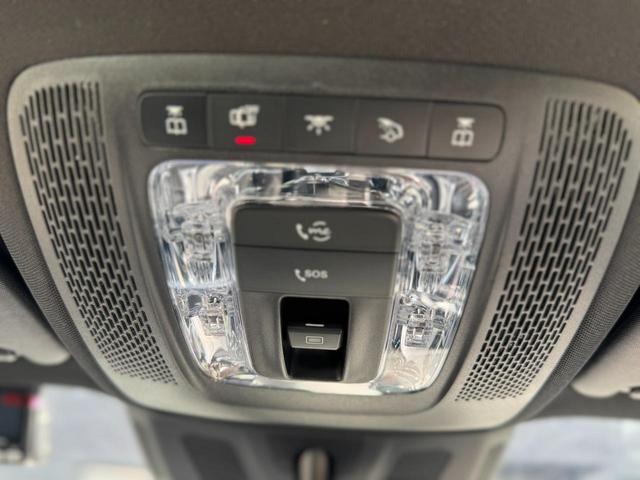 GLB GLB200d 4マチック 弊社下取り車両 AMGラインパッケージ レザーDINAMICAシート 19インチアルミ プライバシーガラス マルチビームLEDヘッドライト 本革スポーツステアリング レーダーセーフティーPKG(44枚目)