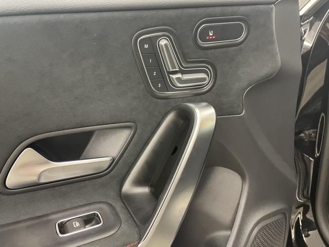 CLAクラス CLA200d AMGラインパッケージ AMGラインパッケージ/アダプティブハイビームアシスト・プラス/プライバシーガラス/スポーティーエンジンサウンド/スポーツブレーキシステム/19インチAMGアルミホイール(20枚目)