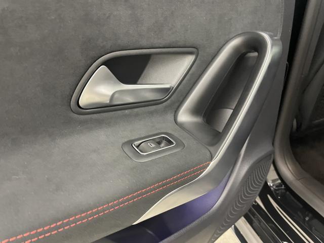 CLAクラス CLA200d AMGラインパッケージ AMGラインパッケージ/アダプティブハイビームアシスト・プラス/プライバシーガラス/スポーティーエンジンサウンド/スポーツブレーキシステム/19インチAMGアルミホイール(22枚目)