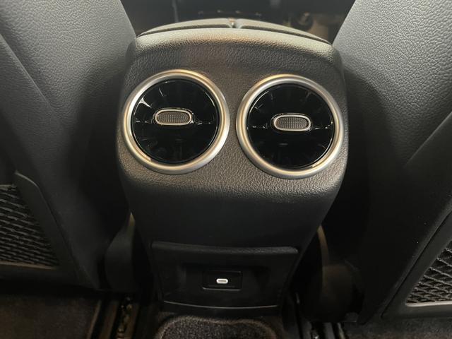 CLAクラス CLA200d AMGラインパッケージ AMGラインパッケージ/アダプティブハイビームアシスト・プラス/プライバシーガラス/スポーティーエンジンサウンド/スポーツブレーキシステム/19インチAMGアルミホイール(25枚目)