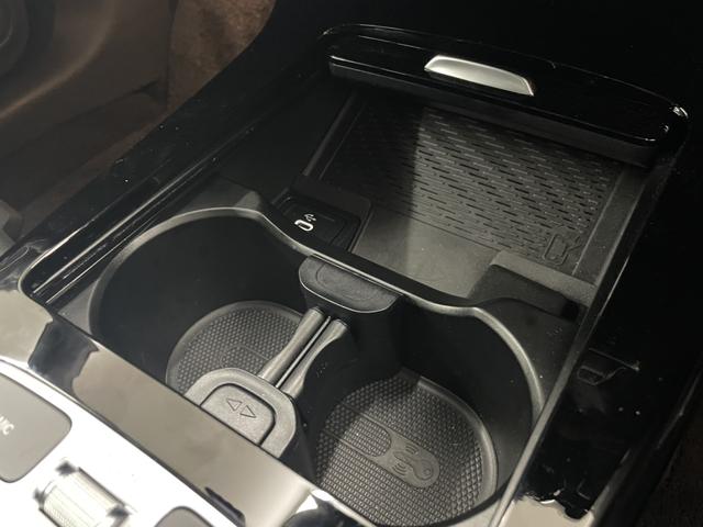 CLAクラス CLA200d AMGラインパッケージ AMGラインパッケージ/アダプティブハイビームアシスト・プラス/プライバシーガラス/スポーティーエンジンサウンド/スポーツブレーキシステム/19インチAMGアルミホイール(31枚目)