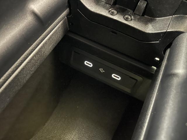 CLAクラス CLA200d AMGラインパッケージ AMGラインパッケージ/アダプティブハイビームアシスト・プラス/プライバシーガラス/スポーティーエンジンサウンド/スポーツブレーキシステム/19インチAMGアルミホイール(33枚目)