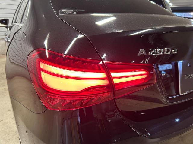 Ａクラスセダン 　アダプティブハイビームアシスト・プラス／ローワードコンフォートサスペンション／プライバシーガラス／１８インチＡＭＧ５ツインスポークアルミホイール／コスモスブラック／ＥＴＣ／純正ドラレコ（50枚目）