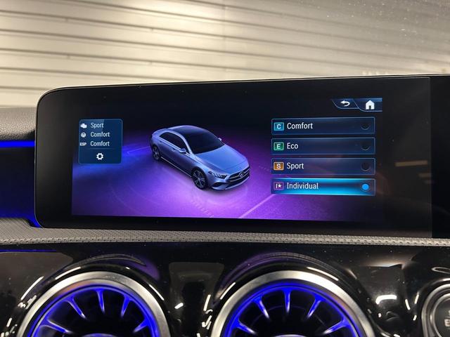 Ａクラスセダン 　アダプティブハイビームアシスト・プラス／ローワードコンフォートサスペンション／プライバシーガラス／１８インチＡＭＧ５ツインスポークアルミホイール／コスモスブラック／ＥＴＣ／純正ドラレコ（54枚目）