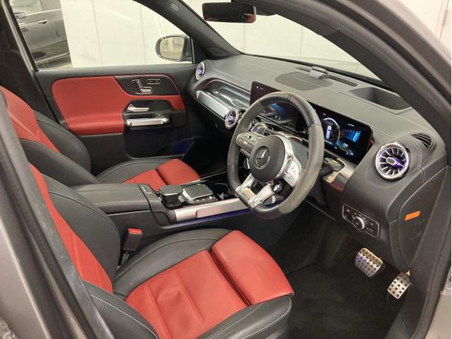 GLB GLB35 4マチック パノラマスライディングルーフ パワーシート シートヒーター シートベンチレーション 360℃カメラシステム付 LEDヘッドライト 本革シート マウンテングレー 64色アンビエントライトシステム(8枚目)