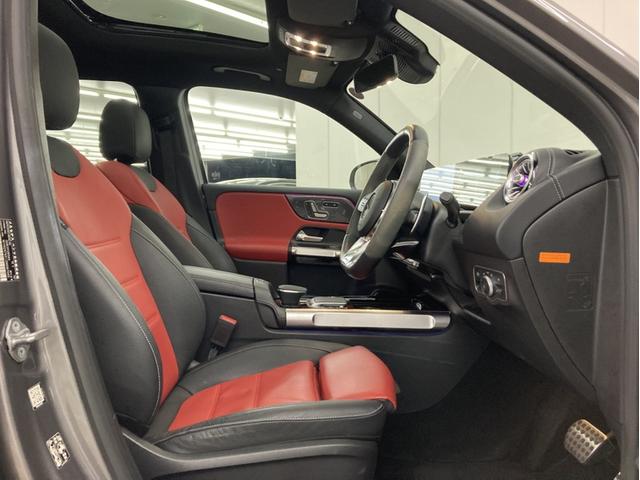 GLB GLB35 4マチック パノラマスライディングルーフ パワーシート シートヒーター シートベンチレーション 360℃カメラシステム付 LEDヘッドライト 本革シート マウンテングレー 64色アンビエントライトシステム(9枚目)