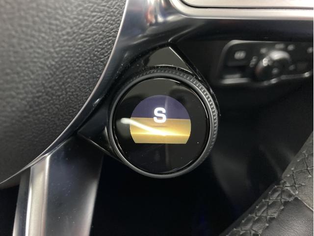 GLB GLB35 4マチック パノラマスライディングルーフ パワーシート シートヒーター シートベンチレーション 360℃カメラシステム付 LEDヘッドライト 本革シート マウンテングレー 64色アンビエントライトシステム(35枚目)