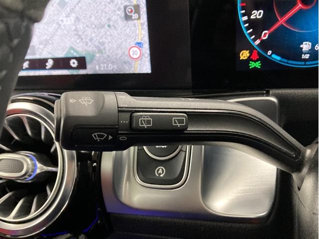 GLB GLB35 4マチック パノラマスライディングルーフ パワーシート シートヒーター シートベンチレーション 360℃カメラシステム付 LEDヘッドライト 本革シート マウンテングレー 64色アンビエントライトシステム(41枚目)