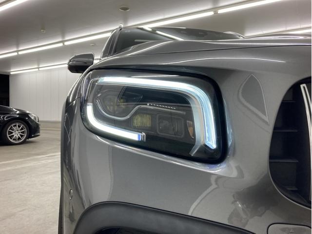 GLB GLB35 4マチック パノラマスライディングルーフ パワーシート シートヒーター シートベンチレーション 360℃カメラシステム付 LEDヘッドライト 本革シート マウンテングレー 64色アンビエントライトシステム(48枚目)