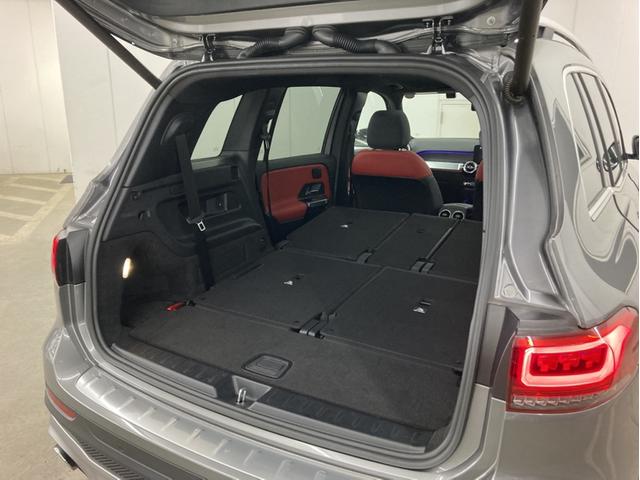 GLB GLB35 4マチック パノラマスライディングルーフ パワーシート シートヒーター シートベンチレーション 360℃カメラシステム付 LEDヘッドライト 本革シート マウンテングレー 64色アンビエントライトシステム(56枚目)