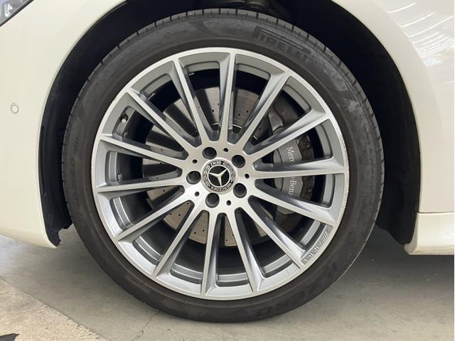 第三京浜道路　玉川インターを羽田方面に下りていただき、環状八号線を５分ほど直進していただくと当店がございます。常時４０台在庫のお車を、雨の日でもゆっくりとご覧いただけます。