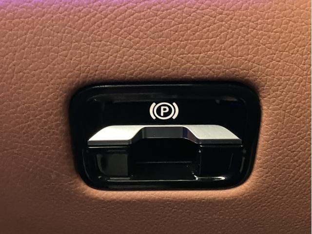 ハンドルは１．５回転の設計となっており、左右のハンドル操作が扱い易くなっております。