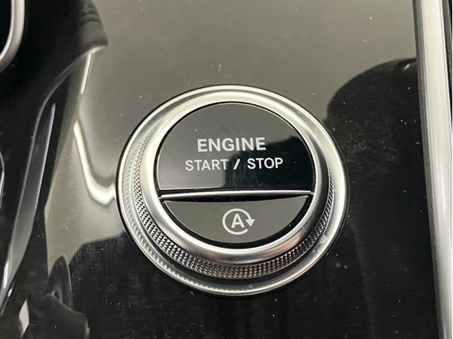 メモリー付きパワーシートが装備されております。