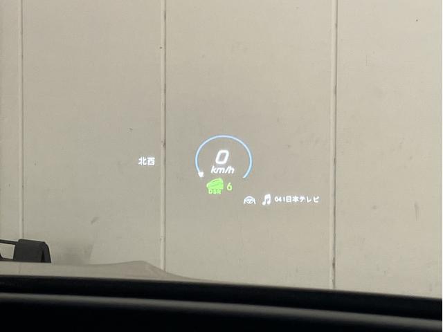 第三京浜道路　玉川インターを羽田方面に下りていただき、環状八号線を５分ほど直進していただくと当店がございます。常時４０台在庫のお車を、雨の日でもゆっくりとご覧いただけます。