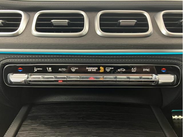 当店は、屋根つきの独立した中古車ショールームになっており、常時４０台程展示しております。雨や雪等悪天候でもゆっくりとご納得いくまで、お車をご覧頂けます。住所は、『東京都世田谷区奥沢６−２−２』です。