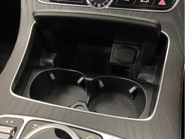 ���X�́A�������̓Ɨ��������ÎԃV���[���[���ɂȂ��Ă���A�펞�S�O����W�����Ă���܂��B�J��ᓙ���V��ł��������Ƃ��[�������܂ŁA���Ԃ����������܂��B�Z���́A�w�����s���c�J�扜��U�|�Q�|�Q�x�ł��B