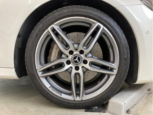 ���X�́A�������̓Ɨ��������ÎԃV���[���[���ɂȂ��Ă���A�펞�S�O����W�����Ă���܂��B�J��ᓙ���V��ł��������Ƃ��[�������܂ŁA���Ԃ����������܂��B�Z���́A�w�����s���c�J�扜��U�|�Q�|�Q�x�ł��B