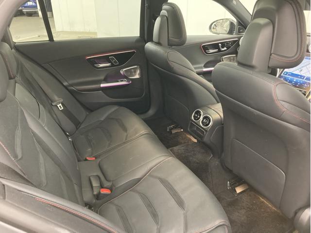 �g�����N�e�ʂ͑傫���A�����s��S���t���l�X�ȃV�`���G�[�V�����ő劈���v���܂��B