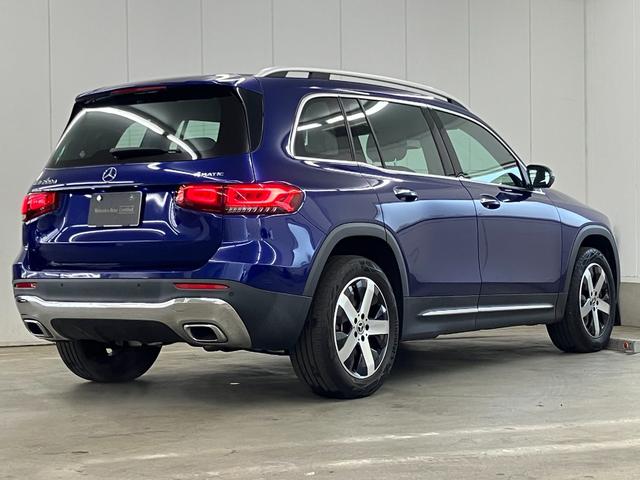 �y�I�X�X���z