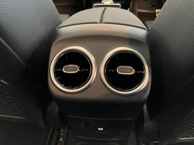 �����ł������S������l�A�f�ڊO�̂��ʐ^��������ł��܂����A���ɐi���󋵂̂��񍐂������Ē����܂��B