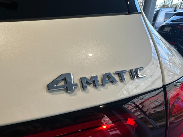 ＧＬＣ２２０ｄ　４マチック　ドライバーズパッケージ　ＡＭＧライン　パノラミックスライディングルーフ　ＡＭＧレザーエクスクルーシブ　ドライバーズパッケージ　フットトランクオープナー　衝突軽減ブレーキ　障害物センサー(19枚目)