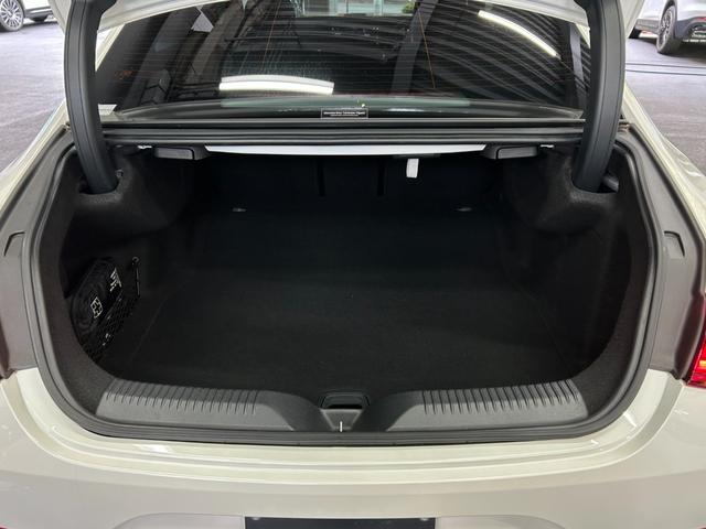 ＣＬＳクラス ＣＬＳ５３　４マチック＋　ＡＭＧスタイリングパッケージ　ガラススライディングルーフ　ＡＭＧカーボンファイバードアミラー　ナッパレザーシート　ＡＭＧインテリア　ドアクロージングサポーター　エナジャイジングパッケージ（12枚目）