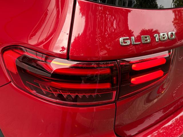 GLB GLB180 AMGラインパッケージ(10枚目)