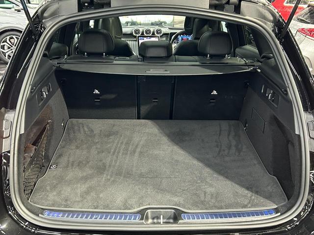 キッズスペース、おむつ交換台付の多機能トイレもございますので、ご家族皆様でお越し下さいませ。