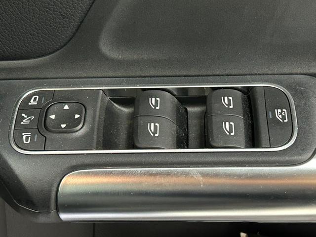 GLAクラス GLA200d 4マチック(30枚目)