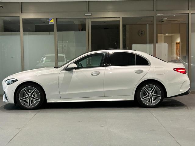 Cクラス C350eスポーツ レーダーセーフティーパッケージ アンビエントライト LEDヘッドライト シートヒーター メモリー付きパワーシート 360°カメラシステム(4枚目)