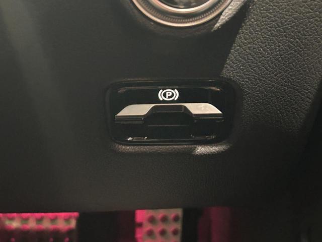 Cクラス C350eスポーツ レーダーセーフティーパッケージ アンビエントライト LEDヘッドライト シートヒーター メモリー付きパワーシート 360°カメラシステム(16枚目)