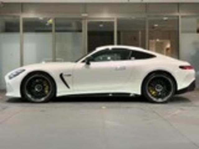 GT 63 4マチック+ クーペ 認定中古車 AMGカーボンパッケージ 21インチアルミホイール パフォーマンスシート イエローシートベルト 電動テールゲート ブルメスターサウンドシステム シートベンチレーター(3枚目)