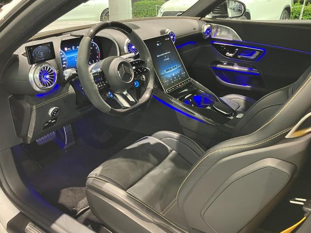 GT 63 4マチック+ クーペ 認定中古車 AMGカーボンパッケージ 21インチアルミホイール パフォーマンスシート イエローシートベルト 電動テールゲート ブルメスターサウンドシステム シートベンチレーター(15枚目)