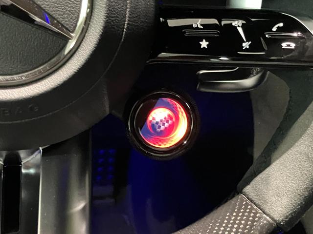 GT 63 4マチック+ クーペ 認定中古車 AMGカーボンパッケージ 21インチアルミホイール パフォーマンスシート イエローシートベルト 電動テールゲート ブルメスターサウンドシステム シートベンチレーター(24枚目)