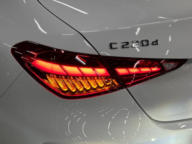 �����Z�f�X�E�x���c�̒�߂錵��������N���A�������Ԃ݂̂����ē������Ē����܂��B���[�ԑO�̐����́A���X�w��H��œ��O�ɍs�Ȃ��܂��B���K�f�B�[���[�̃��J�j�b�N�����q�l�̂��Ԃ�O�ꐮ���v���܂��B