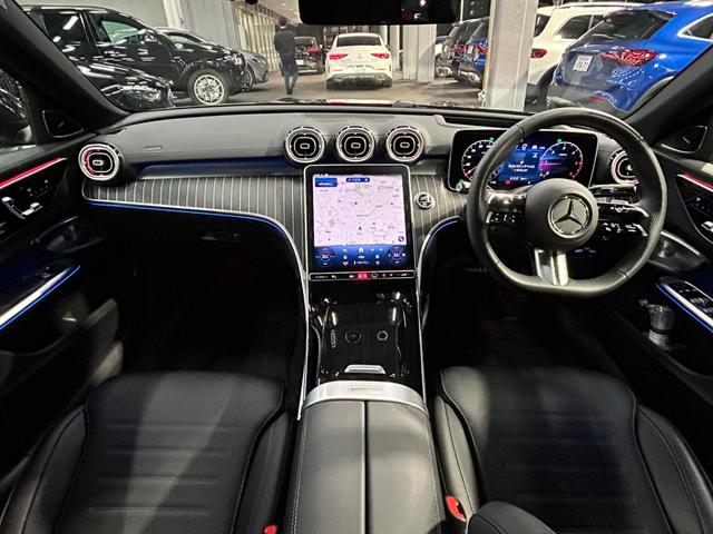 �����Z�f�X�E�x���c�̃{�f�B�\���ɂ͏Ռ��z���X�y�[�X���킴�Ɗm�ۂ��邱�ƂŖ�����Ԃ������ۂ̏Ռ����u���ɓ������܂��B����ɂ��̒��ɂ͊��ȃt���[��������ԓ��Ɋ댯�����N�����Ȃ��\���ɂȂ��Ă���܂��B