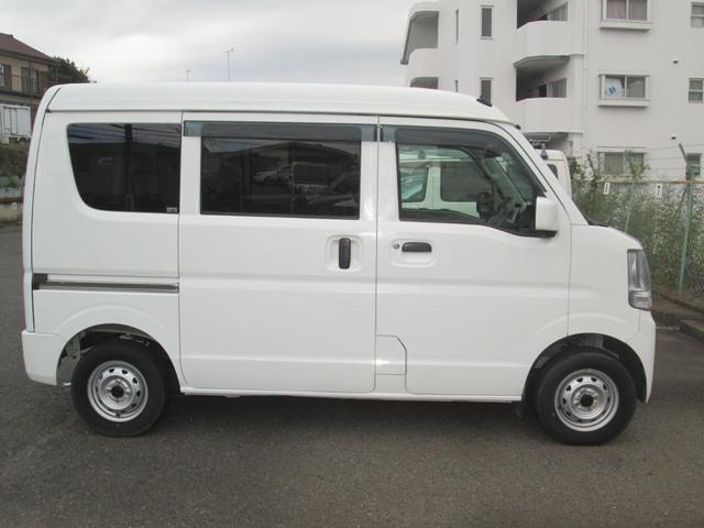 MITSUBISHI MINICAB VAN BRAVO TURBO