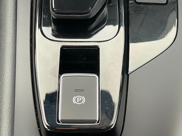 X 登録済未使用車 横滑り防止 Iストップ エマージェンシー 禁煙 スマートキー フルオートエアコン パワーウインドウ 盗難防止 エアバッグ ABS パワーステアリング 衝突安全ボディ キーレス(11枚目)