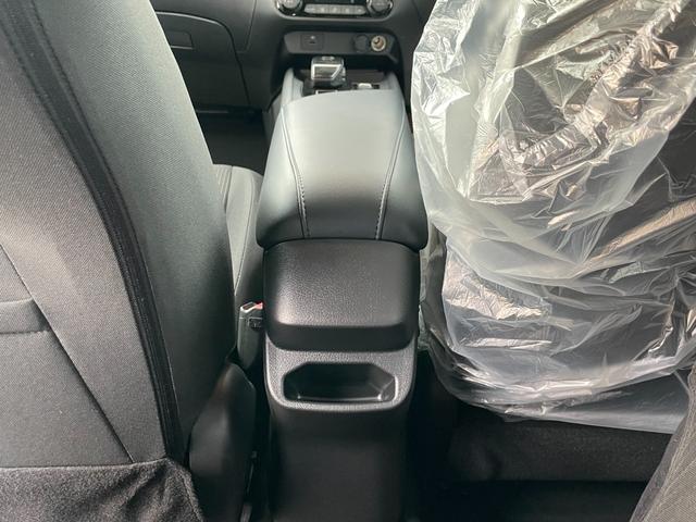 X 登録済未使用車 横滑り防止 Iストップ エマージェンシー 禁煙 スマートキー フルオートエアコン パワーウインドウ 盗難防止 エアバッグ ABS パワーステアリング 衝突安全ボディ キーレス(14枚目)