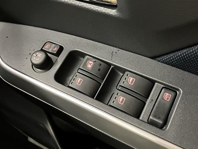 ルーミー カスタムＧ　登録済未使用車　バックカメラ　ＴＶ　両側電動スライドドア　クリアランスソナー　オートクルーズコントロール　衝突被害軽減システム　アルミホイール　オートライト　ＬＥＤヘッドランプ　スマートキー（11枚目）