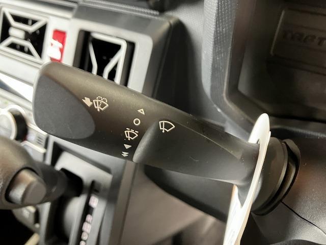 タフト Ｘ　届出済未使用車　バックカメラ　クリアランスソナー　衝突被害軽減システム　オートライト　ＬＥＤヘッドランプ　スマートキー　アイドリングストップ　電動格納ミラー　サンルーフ　ＣＶＴ　盗難防止システム（31枚目）