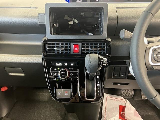 タント カスタムＲＳ　届出済未使用車　バックカメラ　両側電動スライドドア　クリアランスソナー　レーンアシスト　衝突被害軽減システム　オートライト　ＬＥＤヘッドランプ　アイドリングストップ　電動格納ミラー　シートヒーター（5枚目）